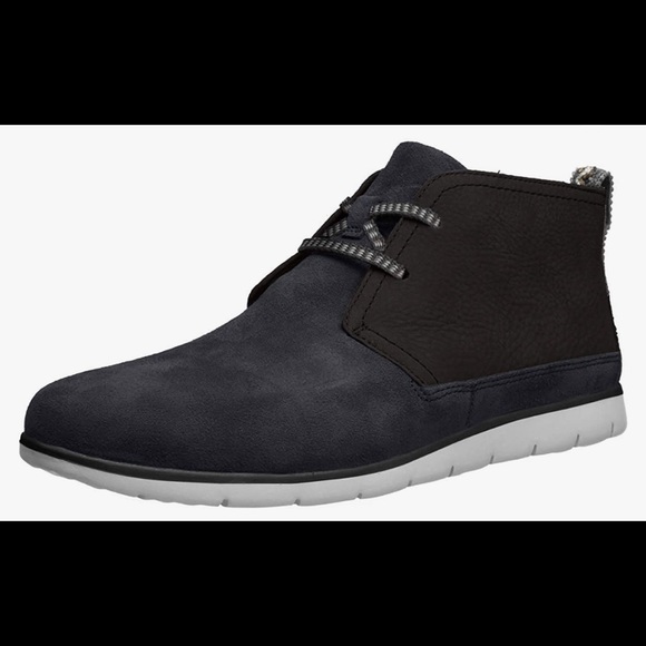 BNIB Freeman Waterproof Uggs - Picture 1 of 4